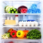 Køleskab fyldt m ed sunde madvarer