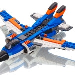 Lego - jagerfly bygget af legoklodser