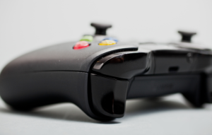 bagsiden af Xbox one controlleren