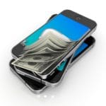 mobiltelefon-som-bliver-til-pengesedler-viser-digital-mobile-betalinger